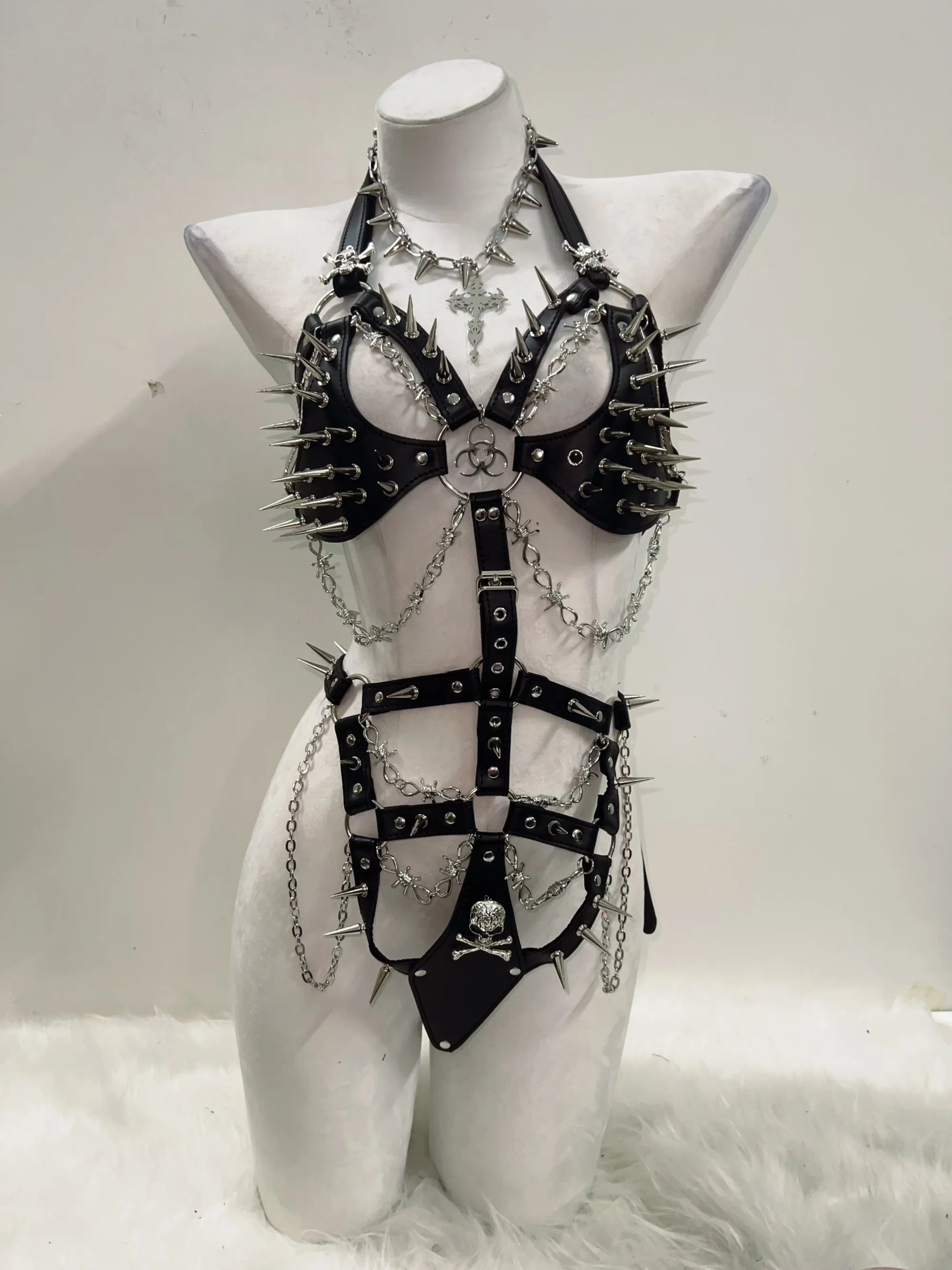 The Bio-Cage Spike Harness
