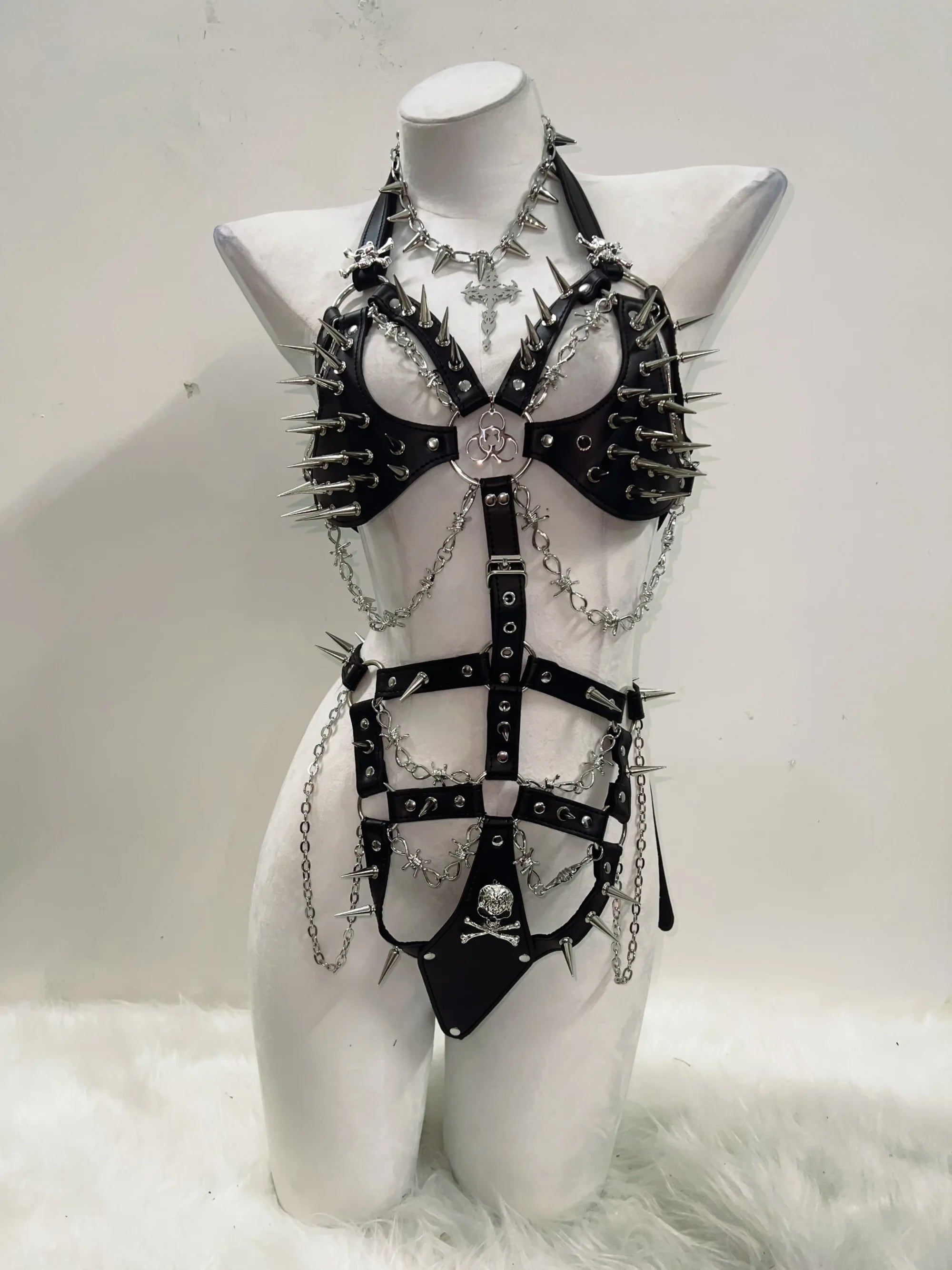 The Bio-Cage Spike Harness